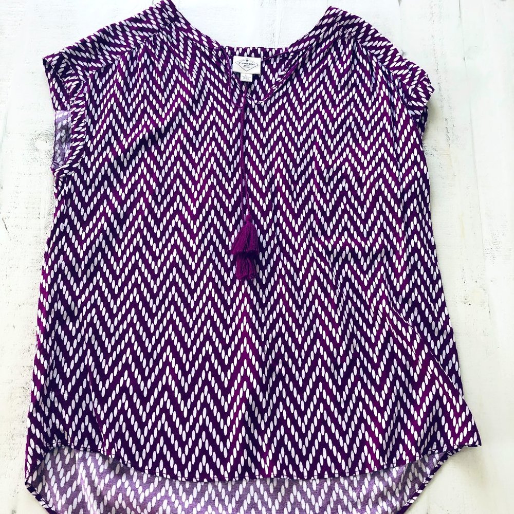 St. John's Bay Purple & White High-Low V-Neck, L